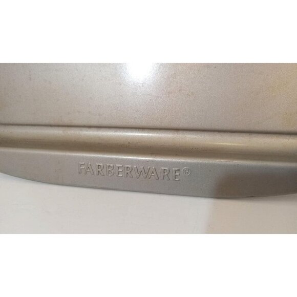 Farberware Nonstick Cookie Sheet Nonstick Bakeware Baking Sheet 15 L x 9.5 W - Picture 2 of 5